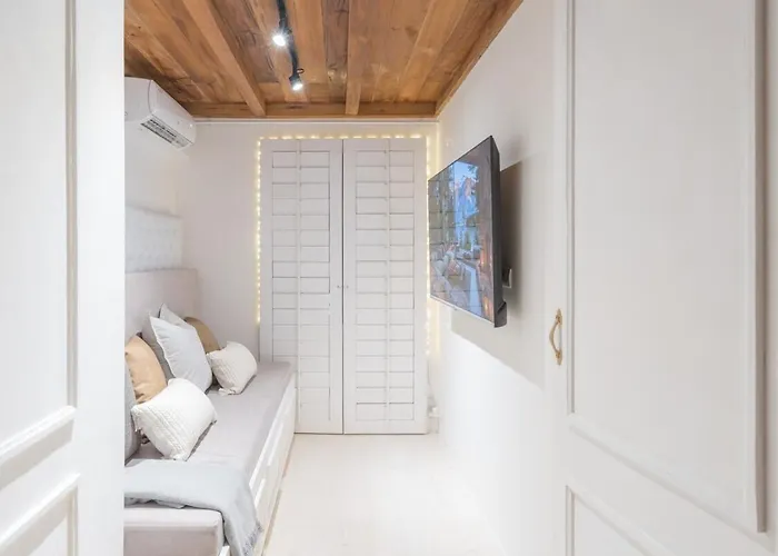 Escape Country Charm 2br For 6pax With Netflix & Apartment Mandaue City